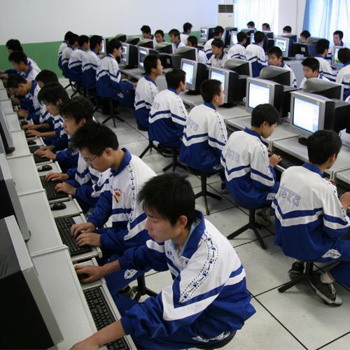 学校机房病毒频发与U盘交叉感染的深层原因及维护对策